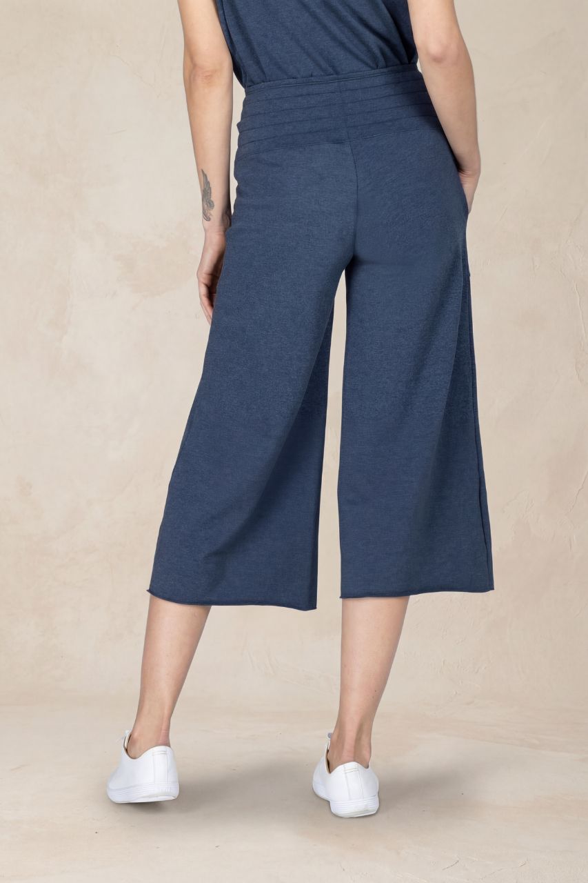 KIRAGRACE COZY BOHO CROP YOGA PANT: HEATHER LAKE