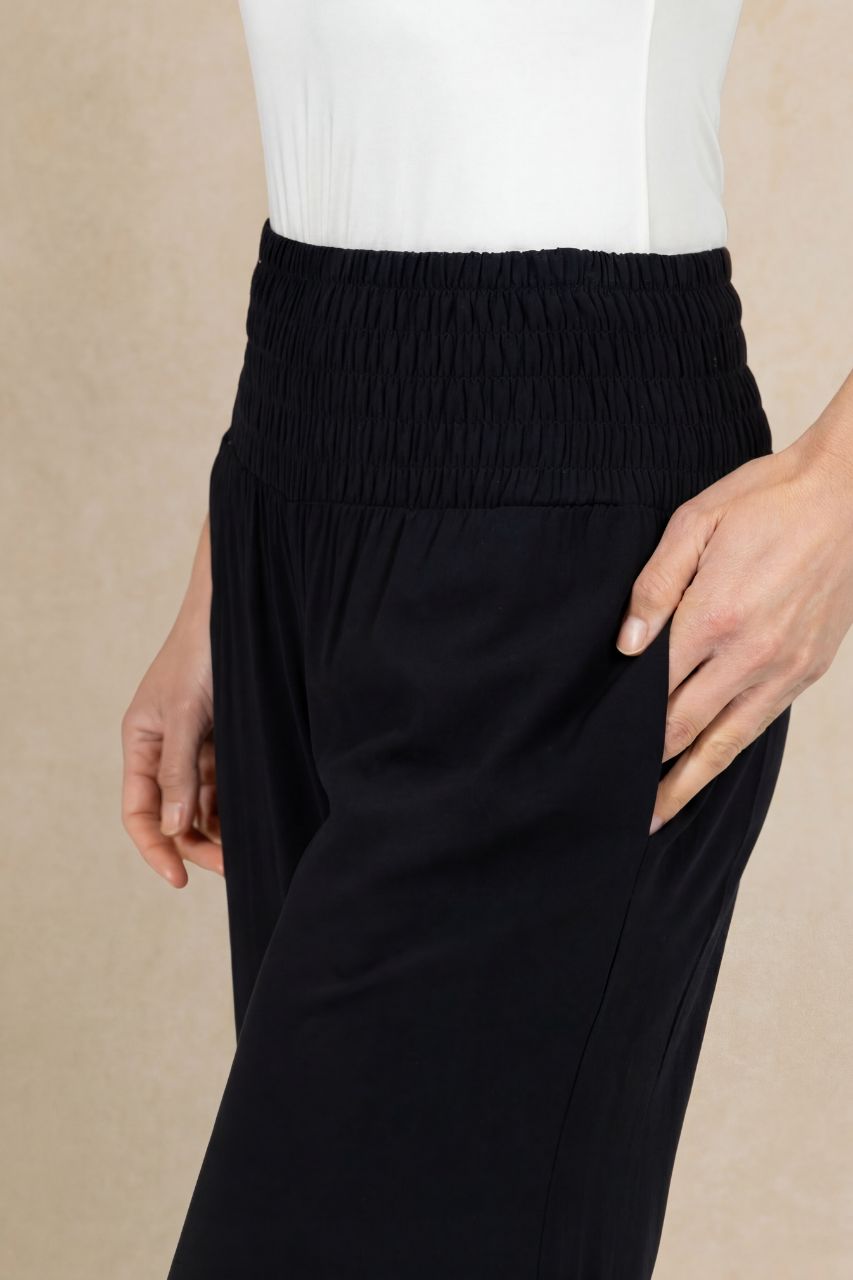 PORTOFINO TRAVEL PANT: BLACK