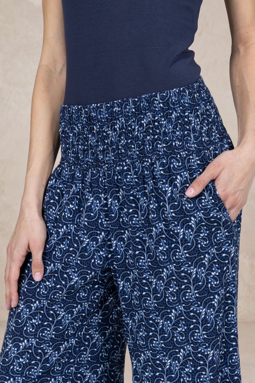 PORTOFINO TRAVEL PANT: BLUE VINES