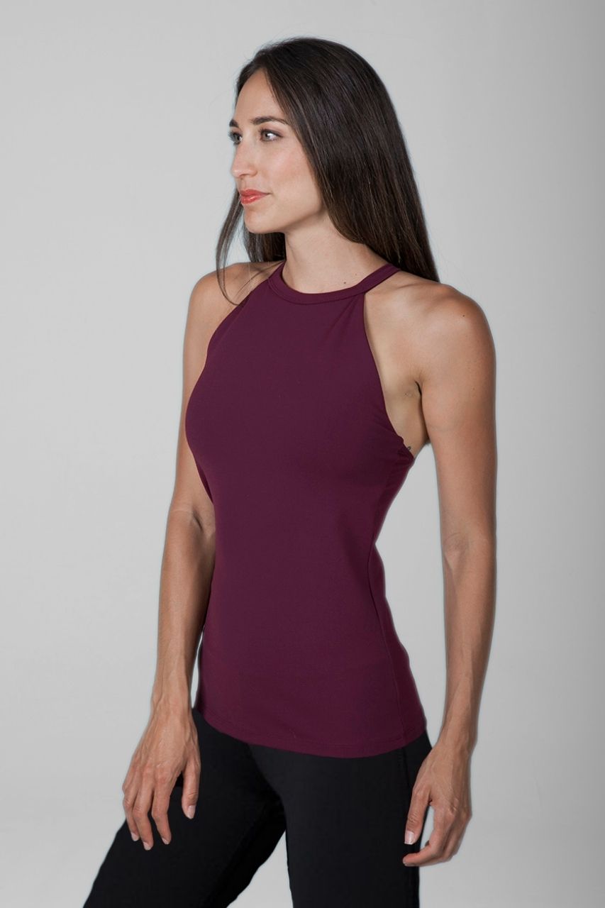 GRACE YOGA HALTER: BURGUNDY