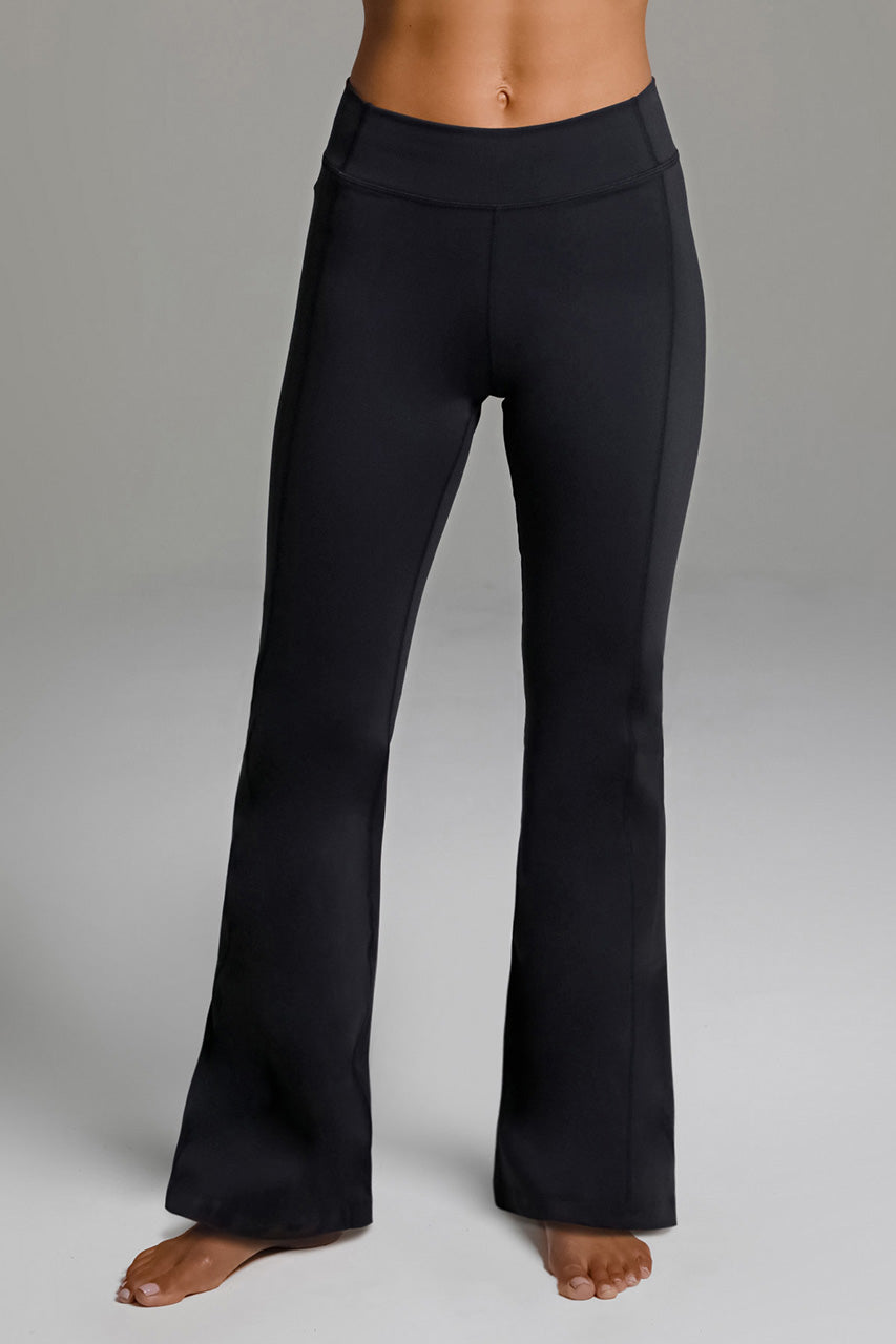 High Waist Flared Yoga Pants in Black