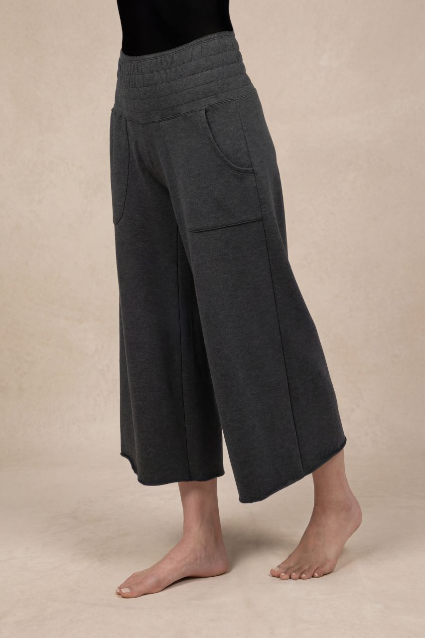 KIRAGRACE COZY BOHO CROP YOGA PANT: CHARCOAL HEATHER