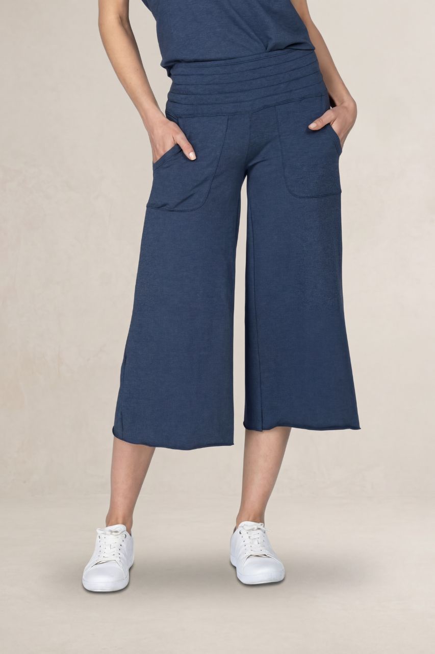 KIRAGRACE COZY BOHO CROP YOGA PANT: HEATHER LAKE