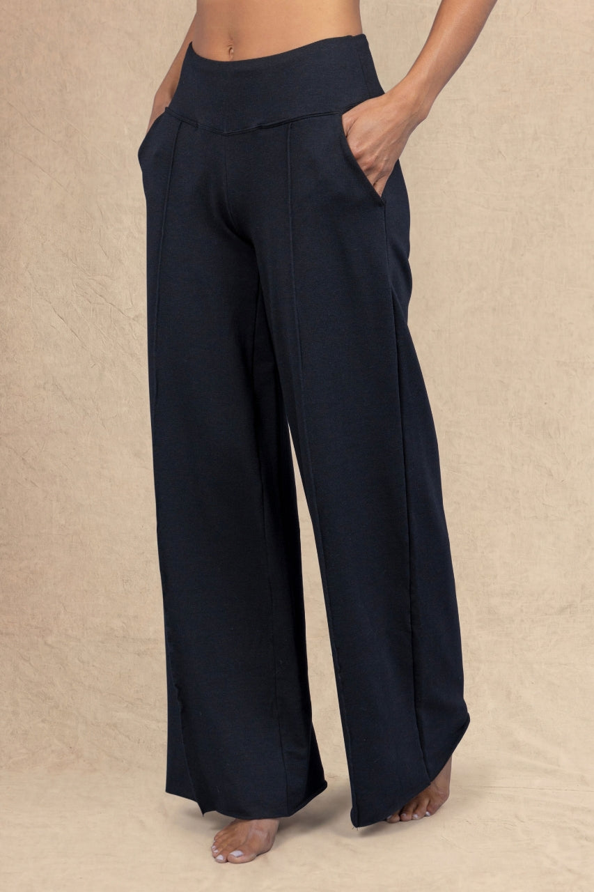 PINTUCK LOUNGE PANT: BLACK