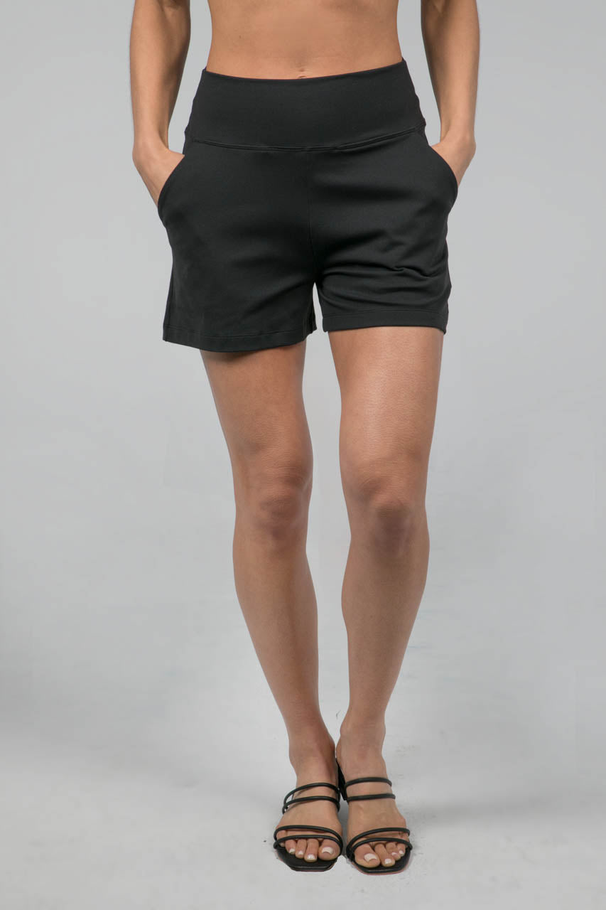 High-waist shorts - black