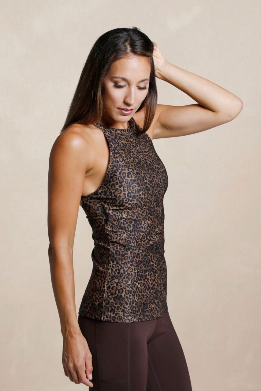 GRACE YOGA HALTER: LEOPARD