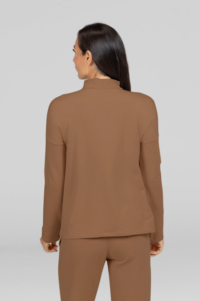 COZY MOCK NECK PULL-OVER: CAMEL